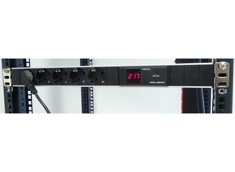 19 Powerlist 5x230V 3m kabel m amp + volt meter